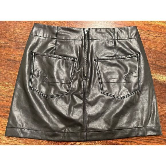American Eagle Faux Leather Lined High Rise Mini Skirt Size 4 - Picture 5 of 5
